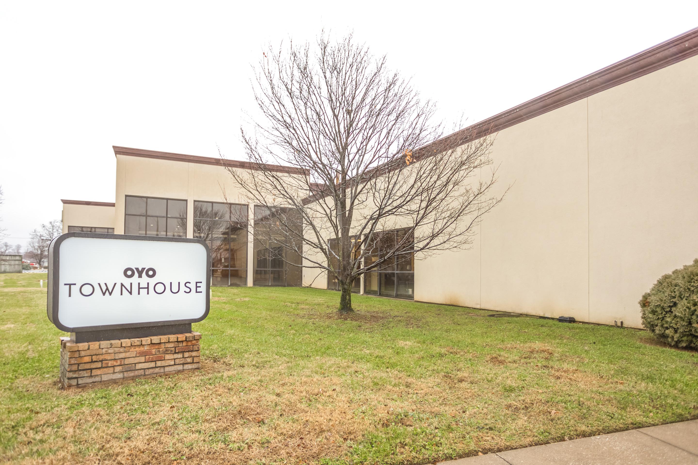 Oyo Townhouse Owensboro West Hotel Buitenkant foto
