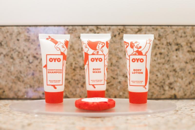 Oyo Townhouse Owensboro West Hotel Buitenkant foto
